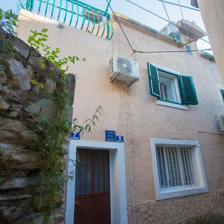 Bozo Apartment